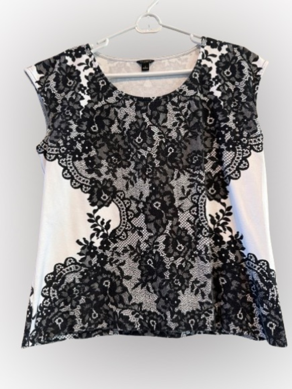 Ann Taylor Short Sleeve Scoop Neck Top - Black & White Lace Motif